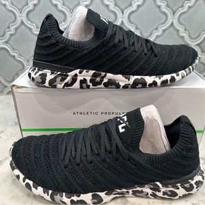APL Techloom Wave Black / White / Leopard excellent Condition Size 8